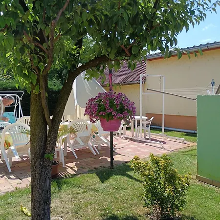 Ferienhaus Margo Vendeghazak *